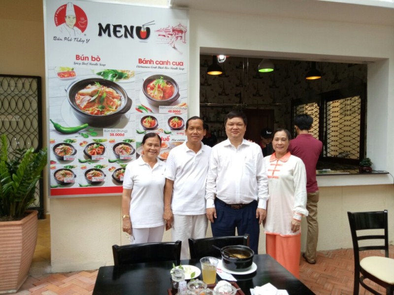 Chủ nhân Nhà hàng Phở Khang dành lời cảm ơn đến Người Thầy dạy Phở