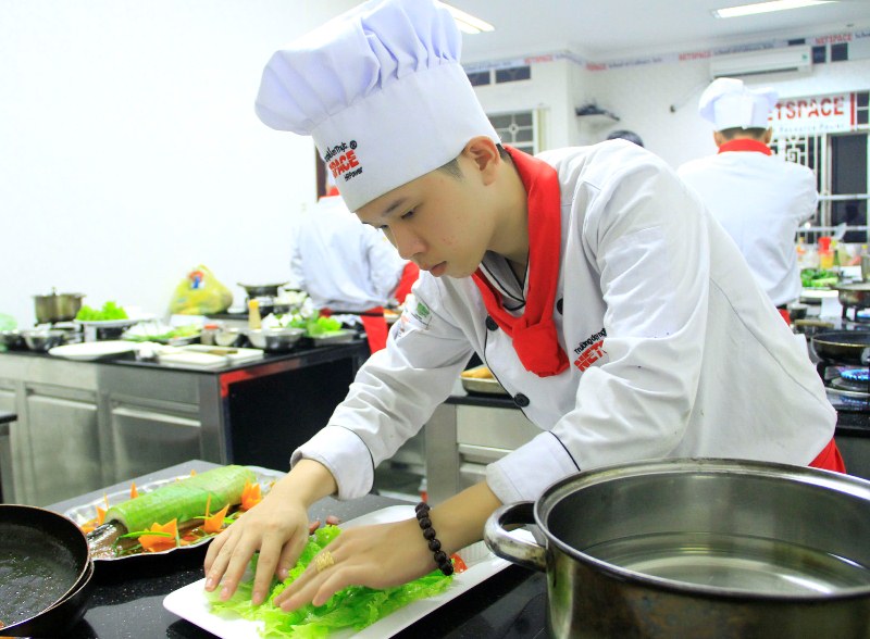 Học Bếp Quốc tế dễ dàng có cơ hội làm việc tại nước ngoài
