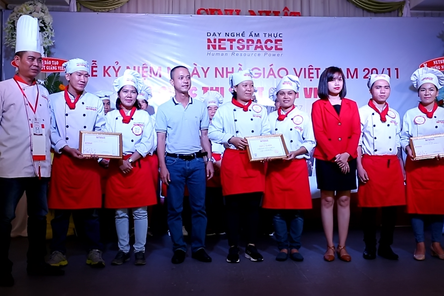 Netspace tổ chức Lễ tri ân thầy cô giáo 20-11 và cuộc thi Set cơm Việt-lần 1 năm 2017