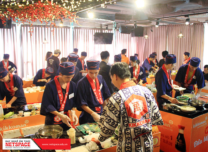 Học viên tranh tài tại cuộc thi tìm kiếm Đầu bếp Nhật tài năng 2018