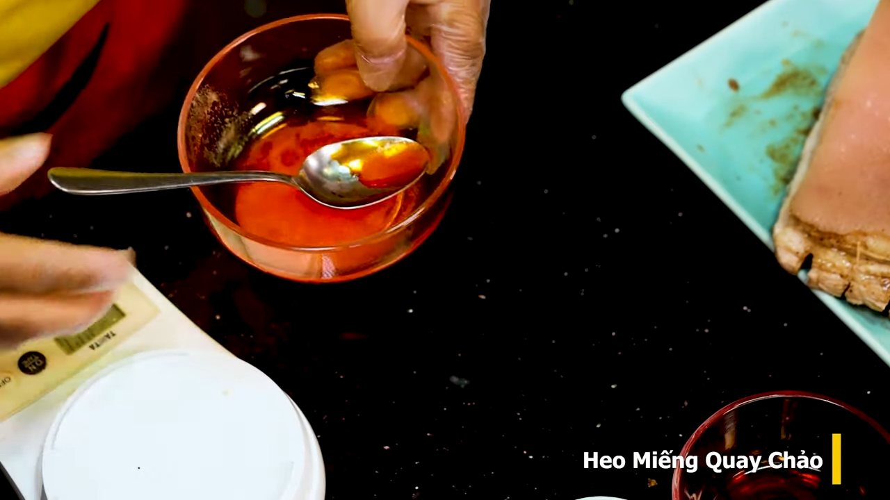 Heo miếng Quay Chảo da giòn kiểu Hoa - Cách làm thịt heo quay tại nhà đơn giản