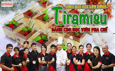 Học viên pha chế tham gia giao lưu học làm bánh Tiramisu