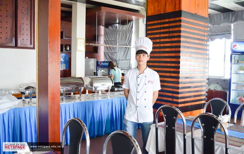 Học viên Bếp Việt làm việc tại Nhà hàng Papa Steak nổi tiếng