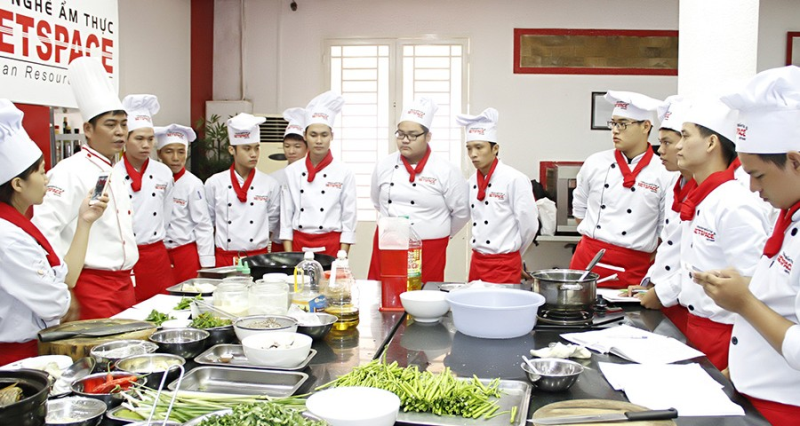 Bếp Việt K55 và bếp Quốc tế K33