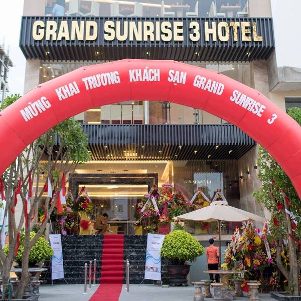3 chàng trai Bếp Quốc tế làm việc tại Grand Sunrise 3 Hotel