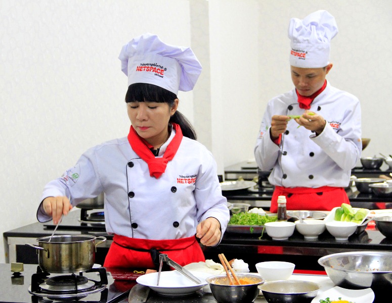 Chị Nhung (Bình Dương) học ẩm thực để khởi nghiệp kinh doanh