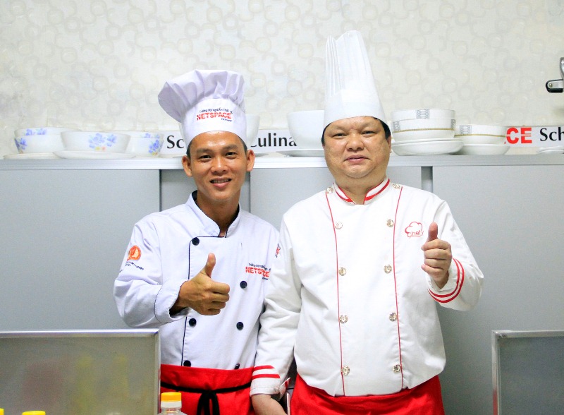 Anh Phú học bí quyết nấu Hủ tiếu Nam Vang để mở quán