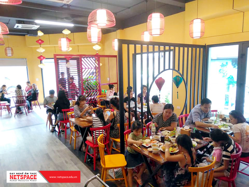 Nhà hàng Cơm Tấm Sài Gòn hút khách tại Vincom Thanh Hóa