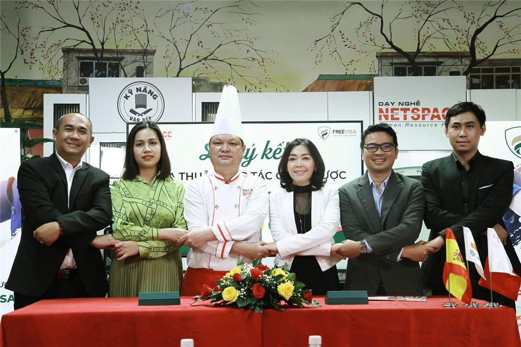 DẠY NGHỀ NETSPACE ký kết hợp tác chiến lược với FREEVISA VIETNAM