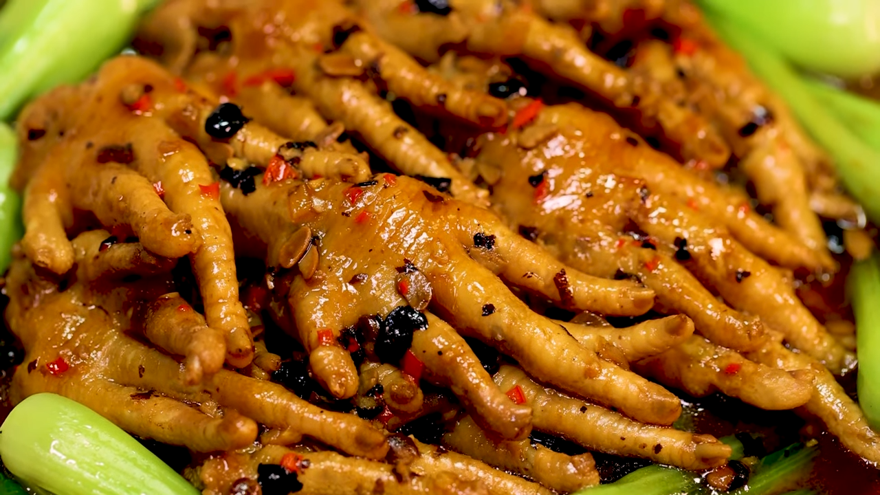 Cách làm Chân gà Điểm Sấm – Một chút hương vị Trung Hoa cho ngày mới